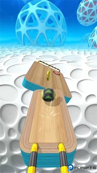 天空滚动的球球